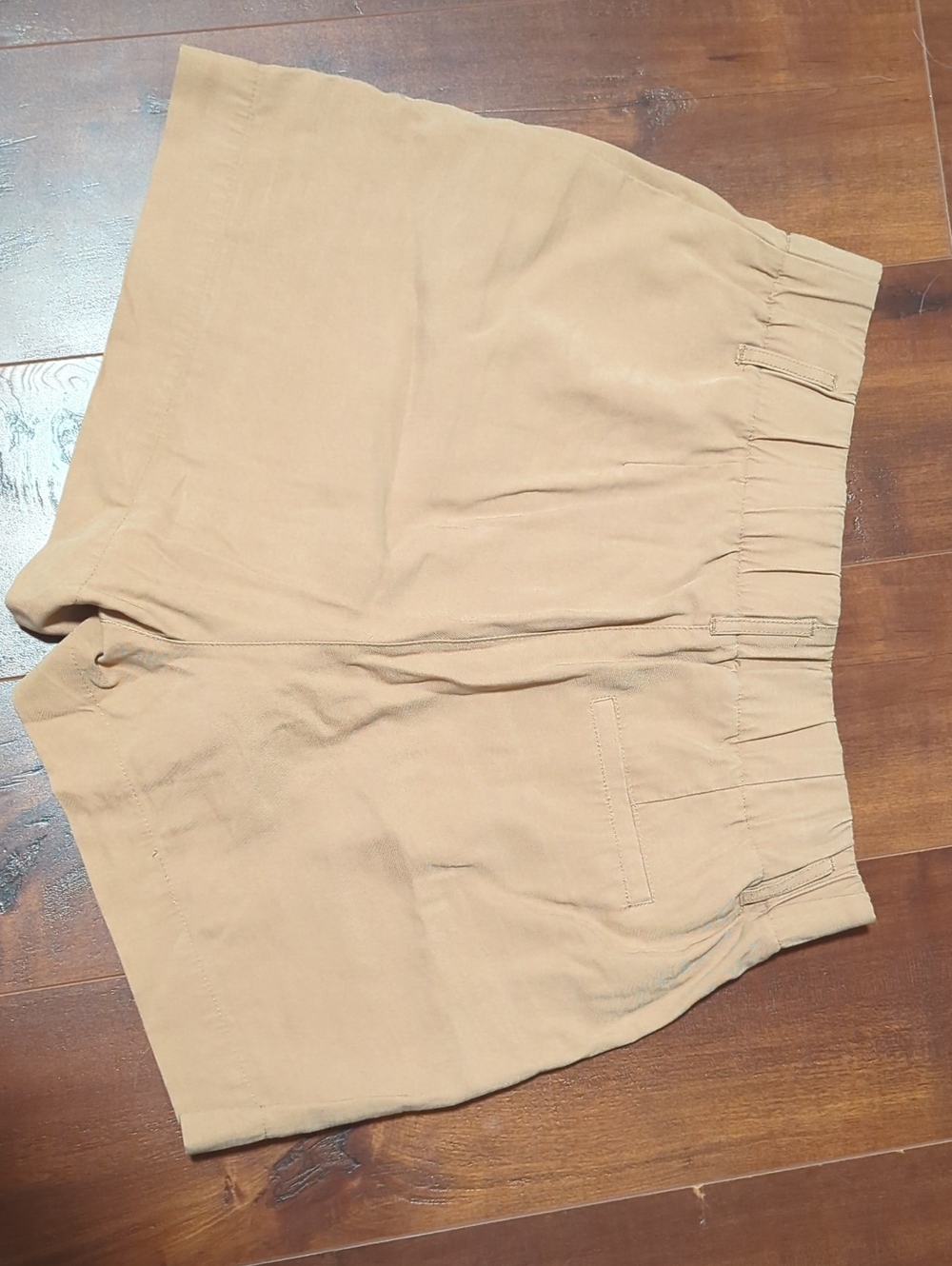 Dynamite Shorts - Picture 2 of 3